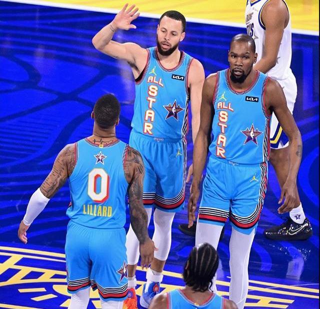 NBA总决赛激情上演，全明星球员争夺战